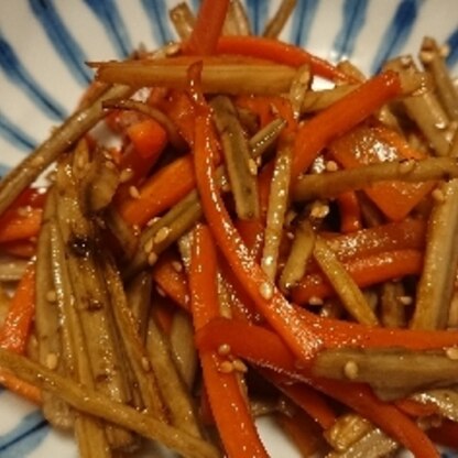 はなまる子♪さん
こんばんは☆
今日は魚メインの和食だったさら金平を作りました!!
美味しかったです(^q^)
残念な事に冷凍する前に平らげちゃいました笑